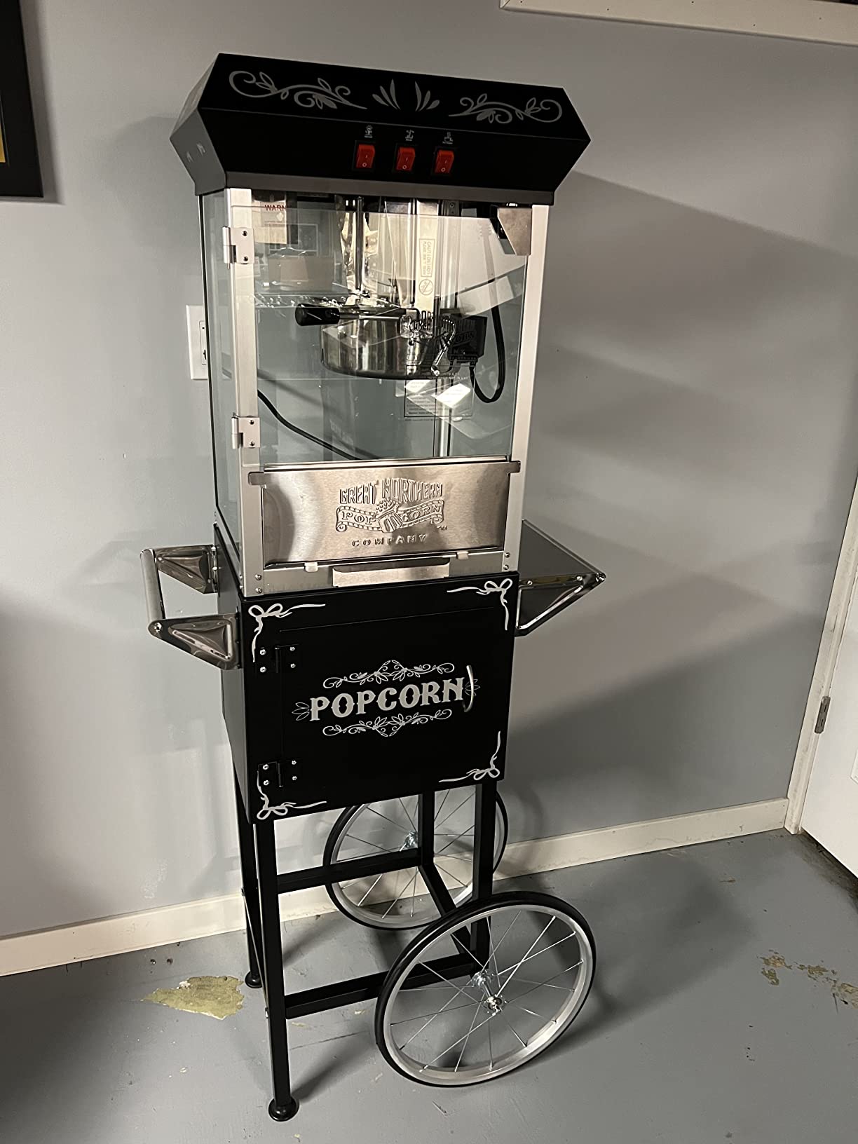 Great Northern Popcorn Foundation Popcorn Maker Machine with Cart - 8oz Stainless Steel Kettle Makes up to 48 Cups - Movie Theater Style Vintage Popcorn Machine Cart on Wheels (Black) customer photo 1
