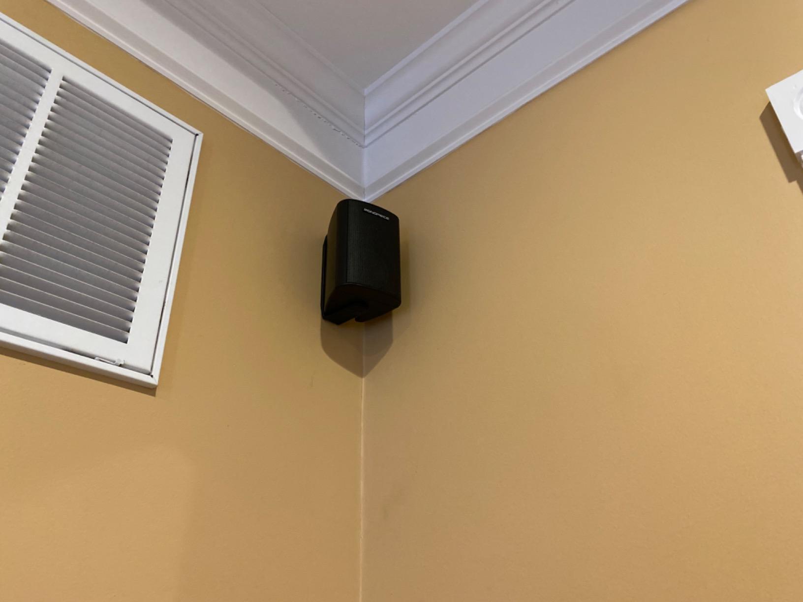 Monoprice 5.1 Channel Home Theater Satellite Speakers And Subwoofer - Black customer photo 1