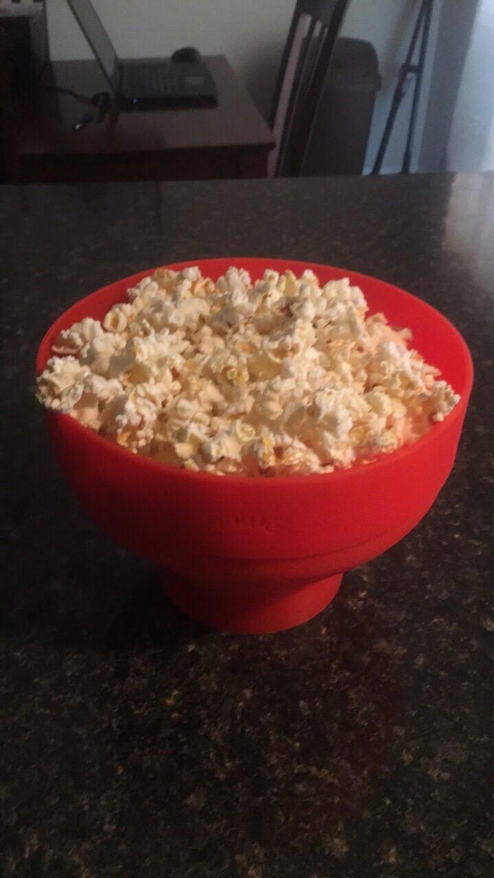 Lekue Microwave Popcorn Maker - Silicone - Red - Cooks 2-3 Servings in 3 mins, Folds Down to Save Space, No Oil Needed, Dishwasher Safe customer photo 1
