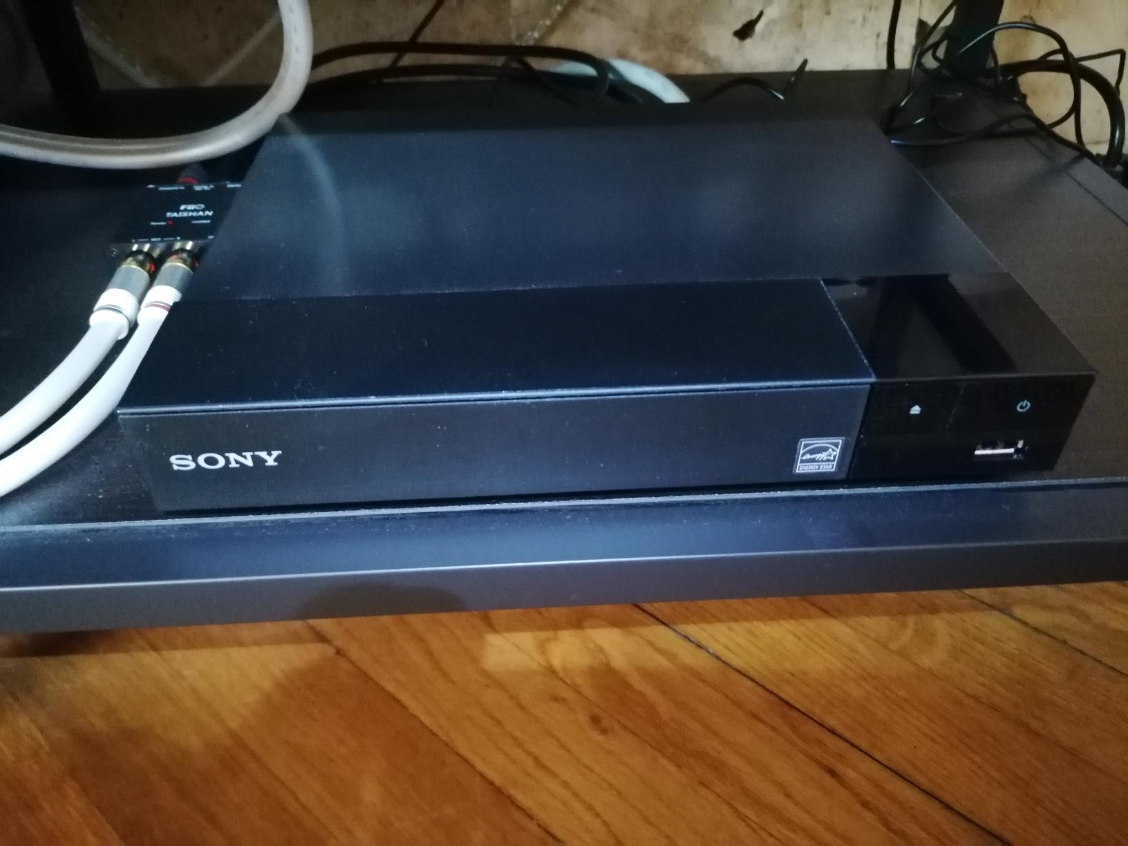 SONY S1700 Multi System All Region CodeFree Blu Ray Disc DVD Player - PAL/NTSC - USB - 110-240V 50/60Hz - 6 feet HDMI Cable Included customer photo 2