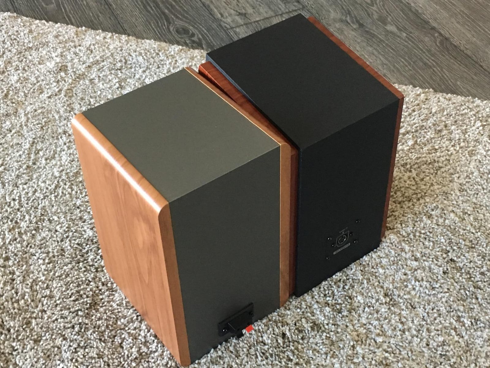 Edifier R1280T Powered Bookshelf Speakers - 2.0 Active Near Field Studio Monitor - 42 Watts RMS customer photo 1