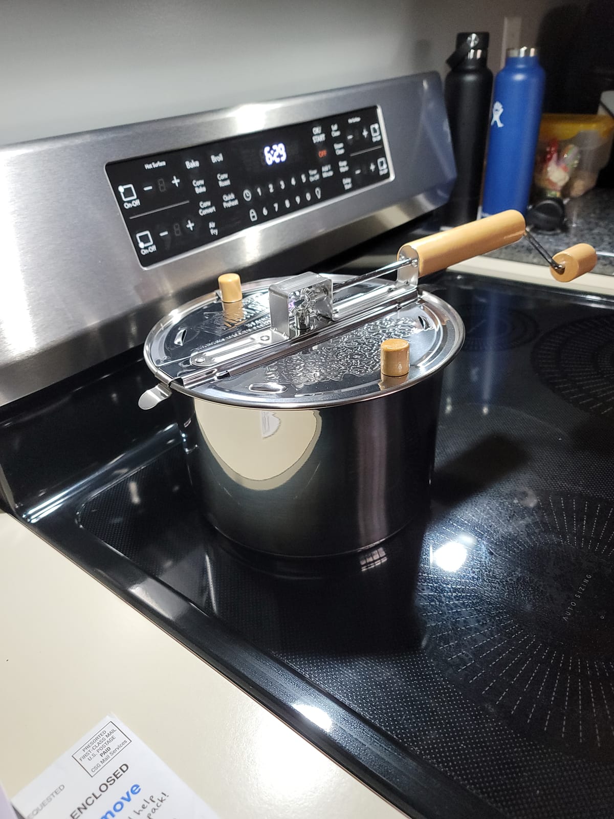 Original Whirley Pop Popcorn Maker - 6 Quart Popcorn Popper, Metal Gears, Wabash Valley Farms Stove Top, Gourmet Popcorn Pot customer photo 1
