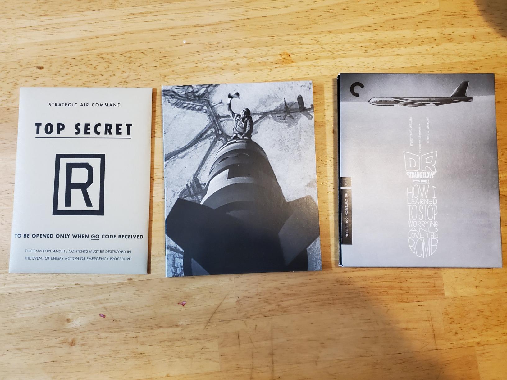 Dr. Strangelove, Or: How I Learned to Stop Worrying and Love the Bomb (The Criterion Collection) [Blu-ray] customer photo 2