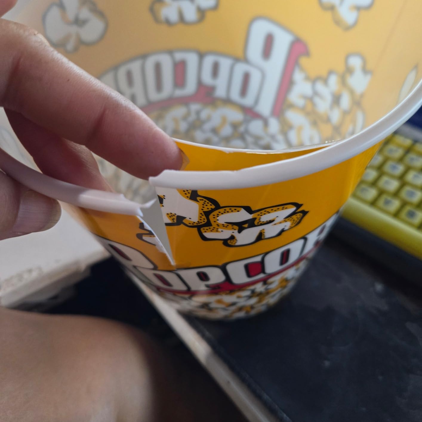 Novelty Place Retro Style Plastic Popcorn Containers for Movie Night - 7