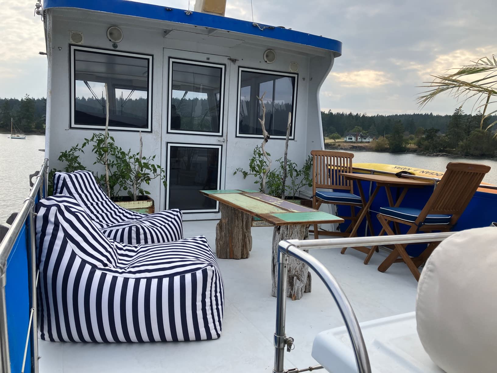Jaxx Juniper Outdoor Bean Bag Patio Chair & Poolside Lounge, Navy Striped customer photo 1