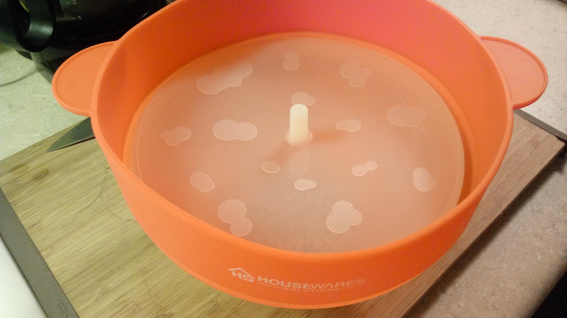 Collapsible Silicone Microwave Hot Air Popcorn Popper Bowl With Lid and Handles (Red) customer photo 2