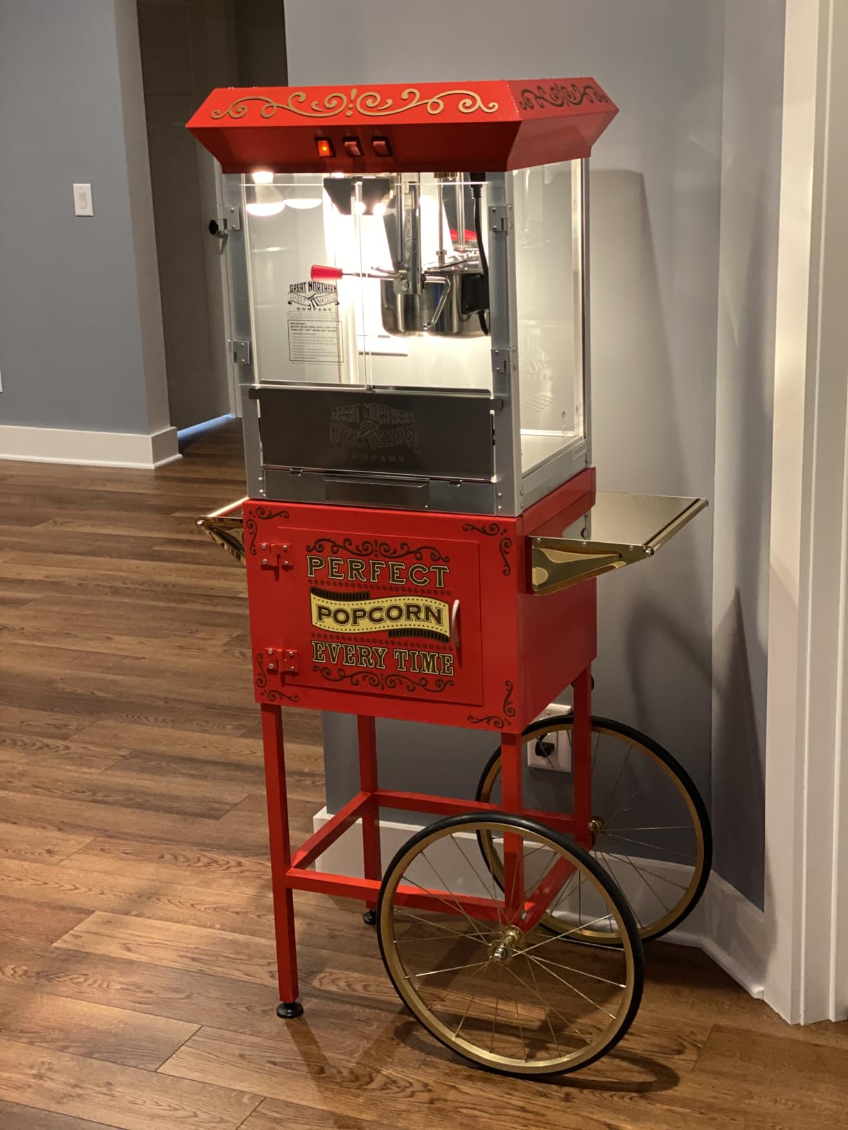 Great Northern Popcorn 5995 Perfect Popper Popcorn Machine with Cart - Red | Vintage Style Popcorn Maker Machine with Stainless-Steel Kettle, Detachable Cart, Warming Light, and Accessories customer photo 1