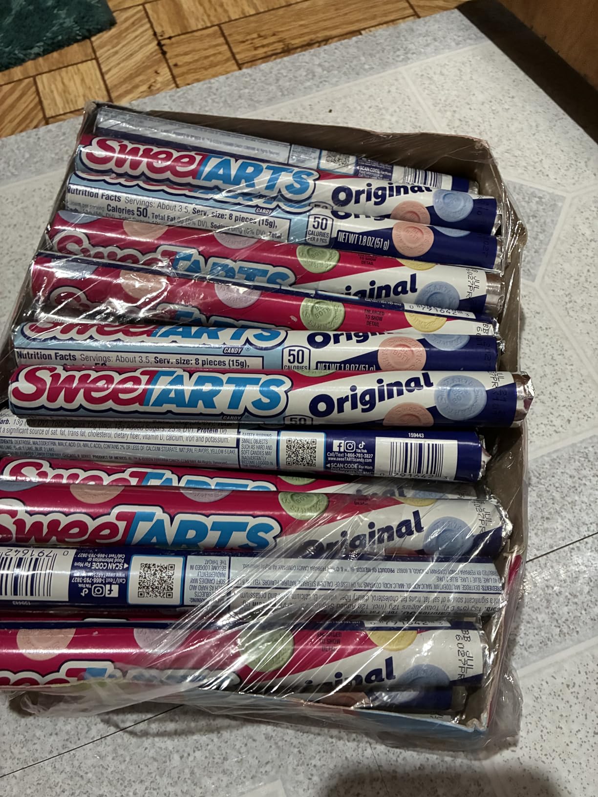 SweeTARTS Original Candy, Sweet & Tart, Theater Box, 5 oz customer photo 2