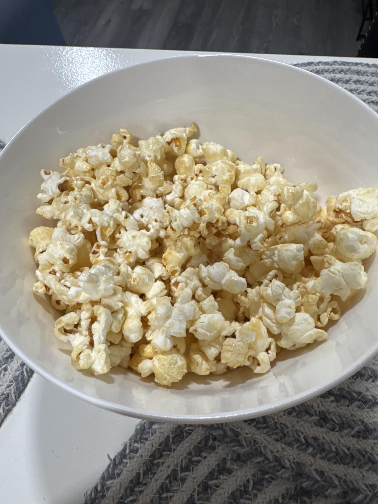 Cook N Home Stovetop Popcorn Popper 6 Quart - Hand Crank Popcorn Maker with Metal Gears, Stirring System and Wooden Handle, Aluminum Popcorn Pot customer photo 1