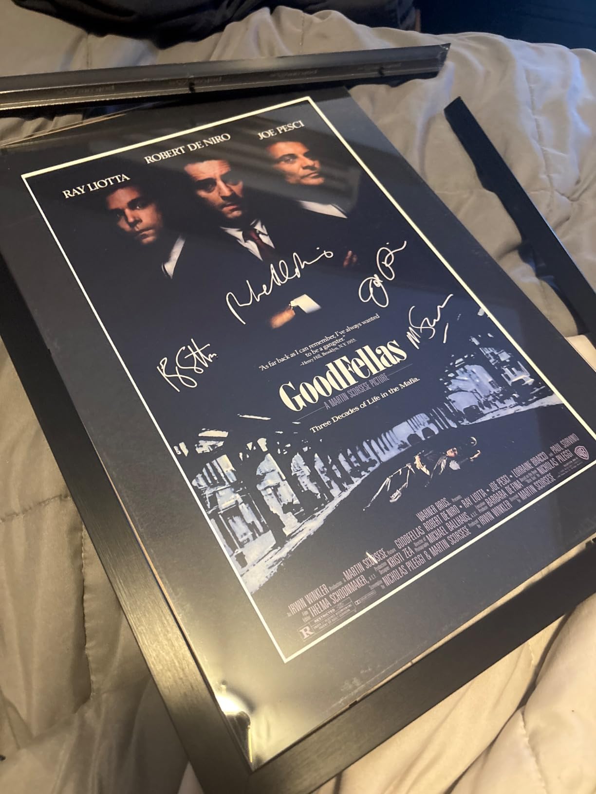 HWC Trading Goodfellas Movie Poster The Cast Signed 16 x 12 inch Framed Gift Printed Autograph Film Print Photo Picture Display - 16