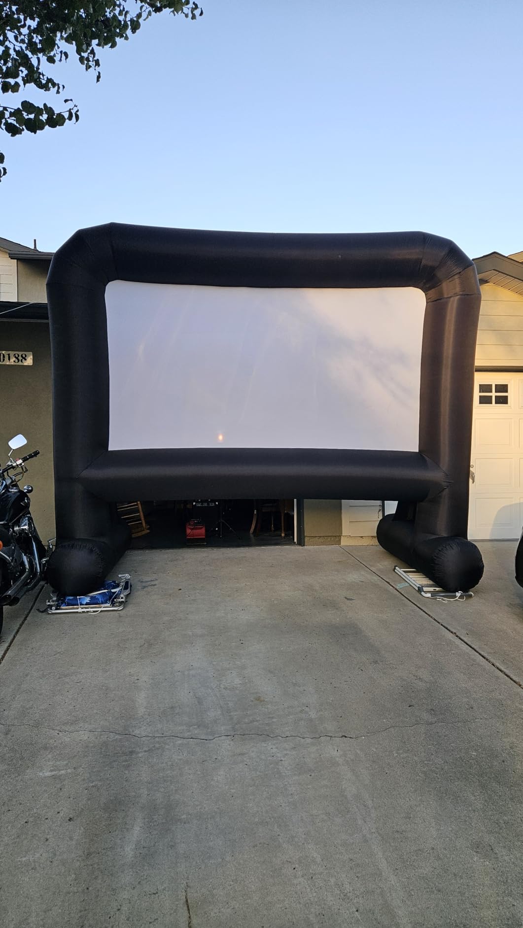 Inflatable Movie Screen Outdoor, OUTTOY Inflatable Projection Screen 16FT | Mega Blow Up Screen for Backyard Movie Night, Theme Parties, Celebrations-16FT customer photo 1