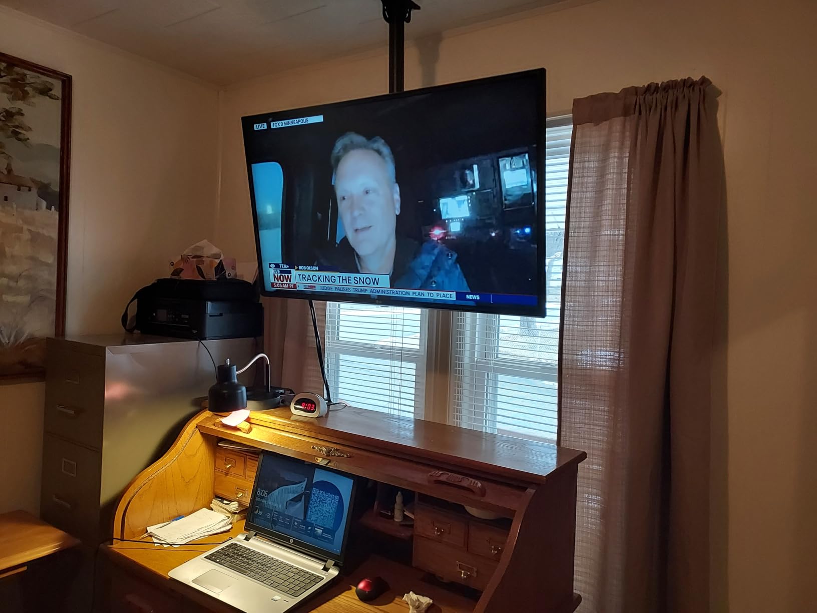 PERLESMITH Ceiling TV Mount for 26-65 inch Flat Screen Displays, Max VESA 400x400mm, Hanging Adjustable Ceiling TV Bracket Fits Most LCD LED OLED 4K TVs, Pole Ceiling Mount Holds up to 110lbs, PSCM2 customer photo 2