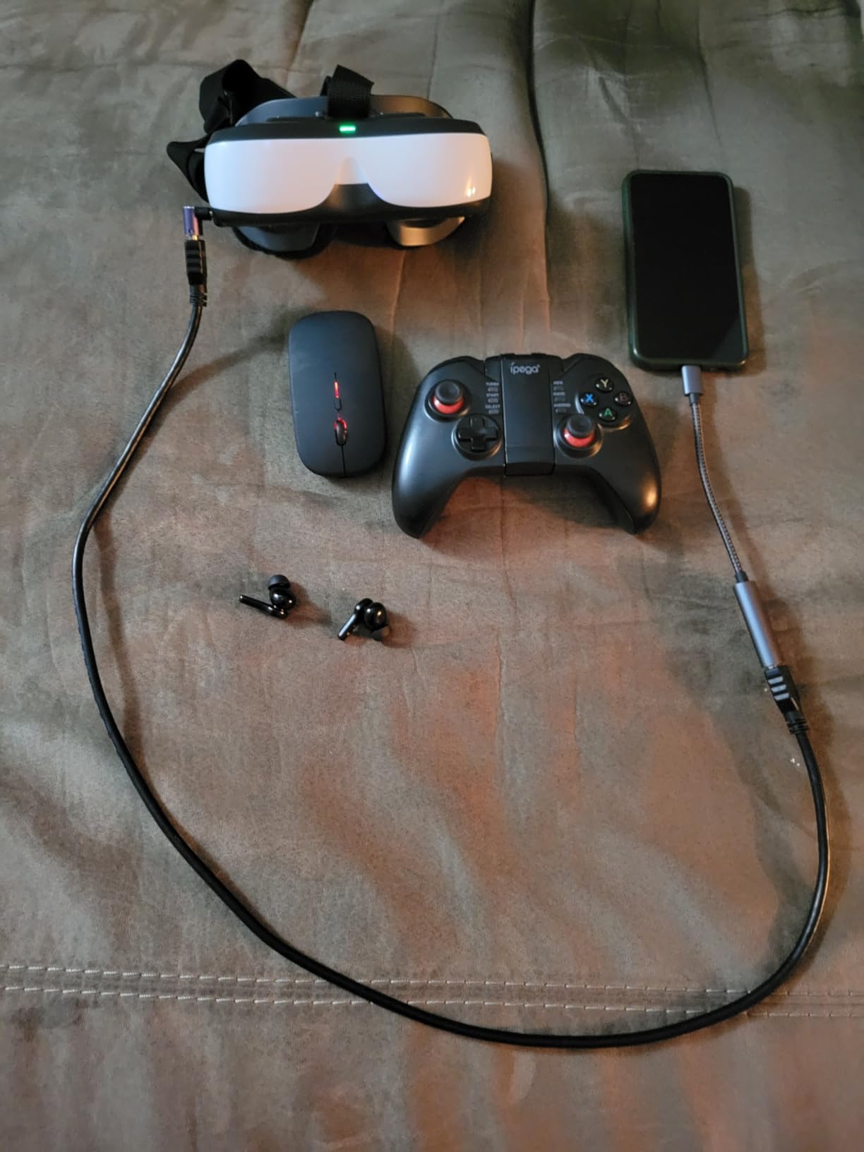 Bigeyes H3 Head Mounted Display - HD 300