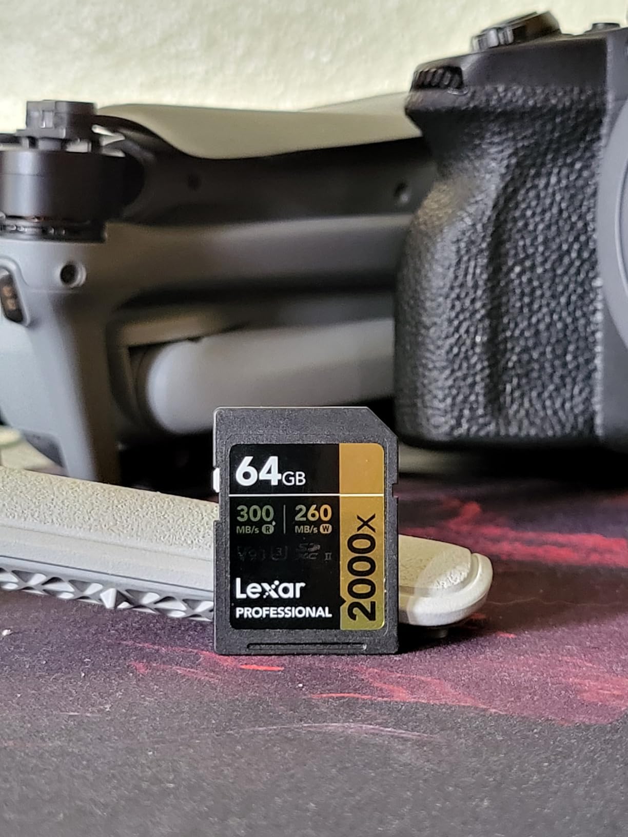 Lexar 128GB Professional 2000x SD Card, UHS-II, C10, U3, V90, Full HD, 8K, Up To 300MB/s Read SDXC Memory Card, for DSLR, Cinema-Quality Video Cameras (LSD2000128G-BNNNU) customer photo 1