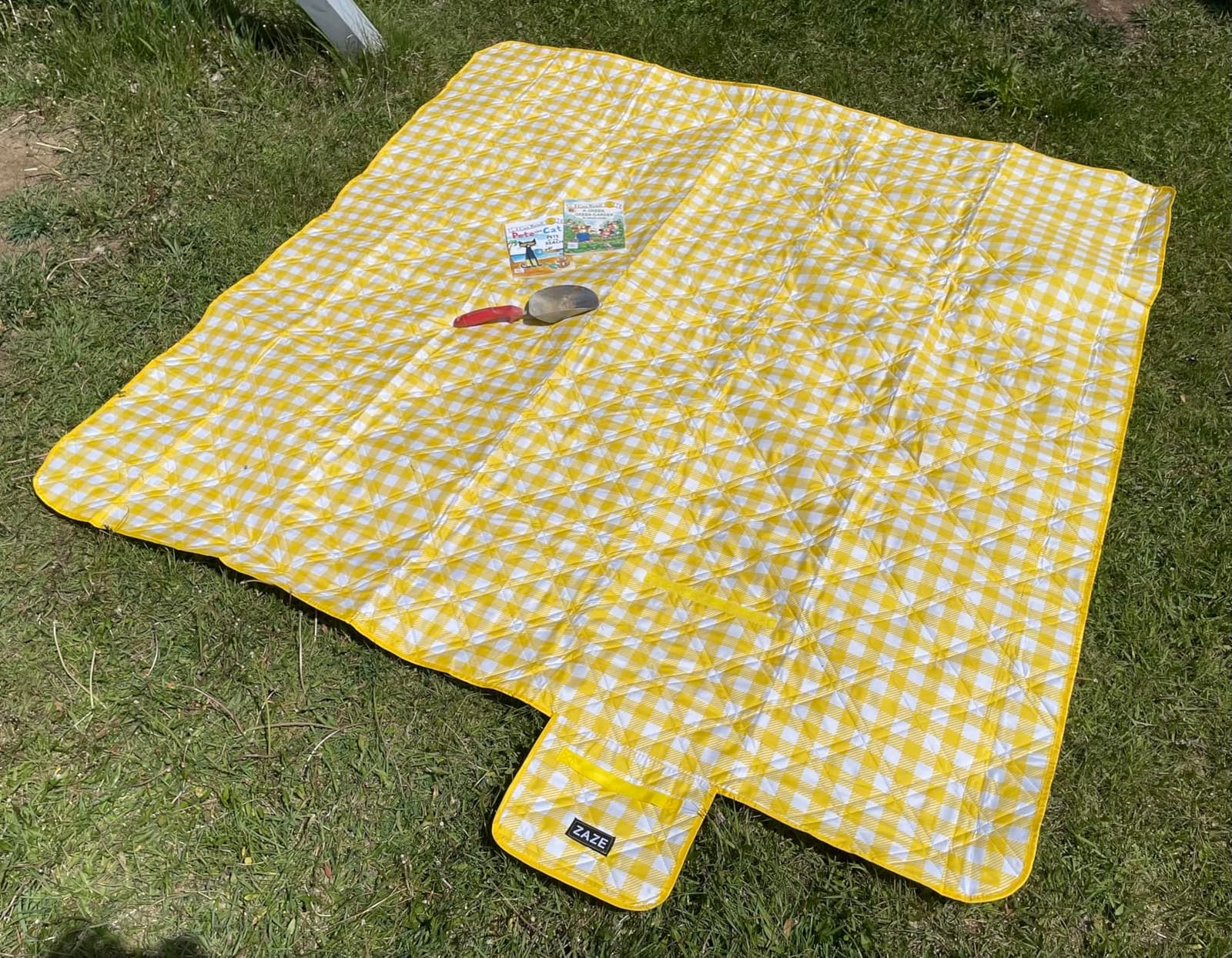 ZAZE Extra Large Picnic Outdoor Blanket, 80''x80'' Waterproof Foldable Blankets customer photo 2