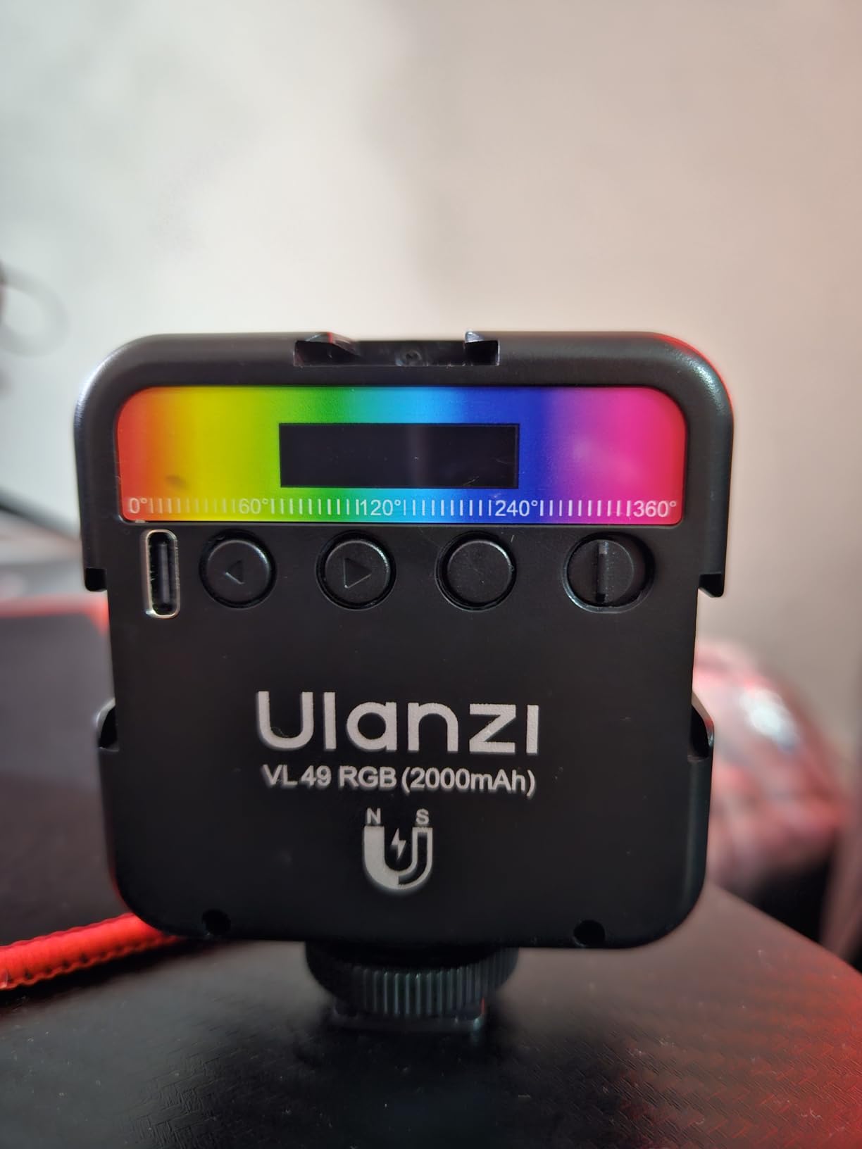 ULANZI VL49 RGB Video Lights LED Camera Light 2500-9000K CRI 95+ 2000mAh Magnetic Rechargeable Small Camera Panel Fill Light customer photo 2