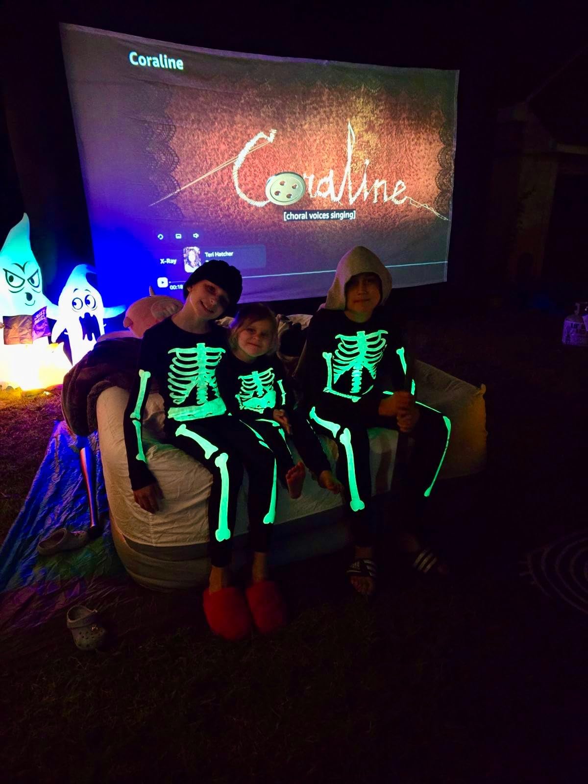 GYUEM 20 feet Inflatable Portable Projector Movie Screen - Huge Air-Blown Cinema Projection Screen Package with Rope, Blower, Tent Stakes - Front & Rear Projection, for Outdoor Party Backyard Pool Fun customer photo 1