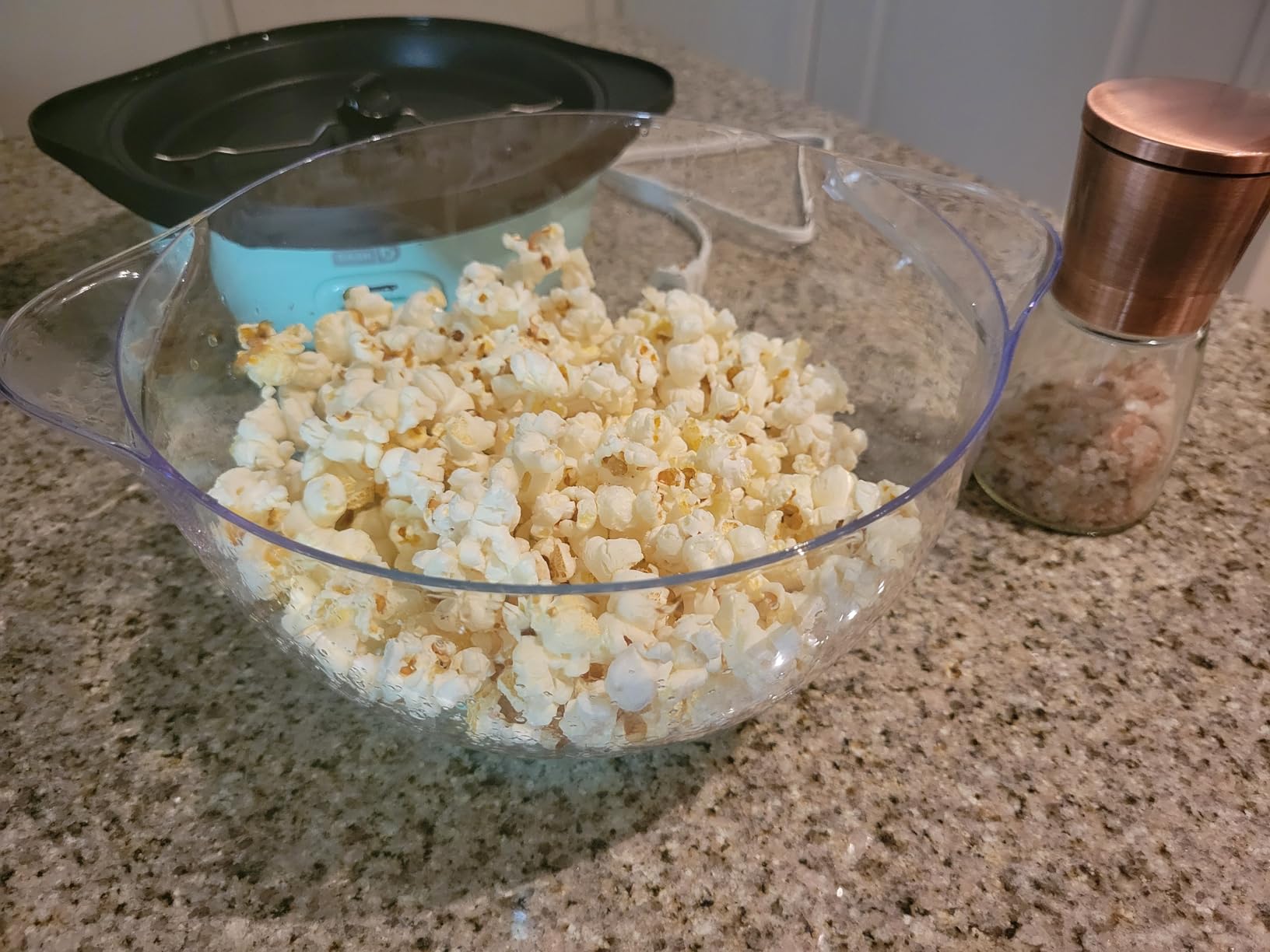 Dash SmartStore Deluxe Stirring Popcorn Maker - Hot Oil Electric Popcorn Popper with Butter-Warming Tray, Clear Serving Bowl, Storage Lid & Measuring Cup - 24 Cups, Aqua customer photo 2
