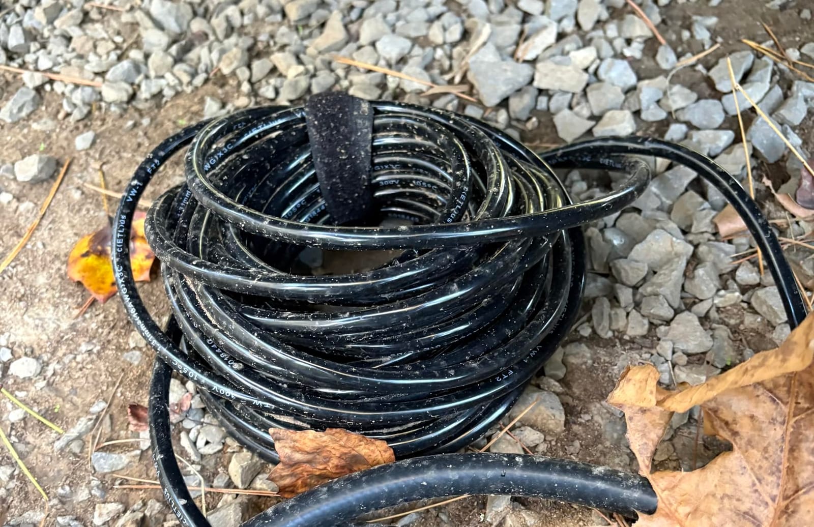 HUANCHAIN Indoor Outdoor Black Extension Cord 50 FT Waterproof 16/3 Gauge customer photo 1