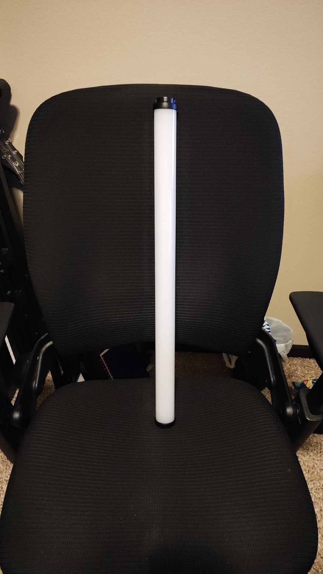 Amaran T2C 20W RGBWW LED Tube Light, APP/DMX Control, 23.6 inch/60cm | Stick Light, 2500-7500K CCT, Rechargeable Battery, 15 Lighting FX, for Video, Photo, Vlogging, YouTube, Live Streaming customer photo 2