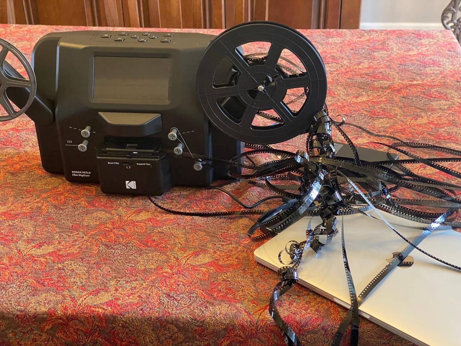 KODAK REELS 8mm & Super 8 Film Digitizer, 1080p MP4, 5