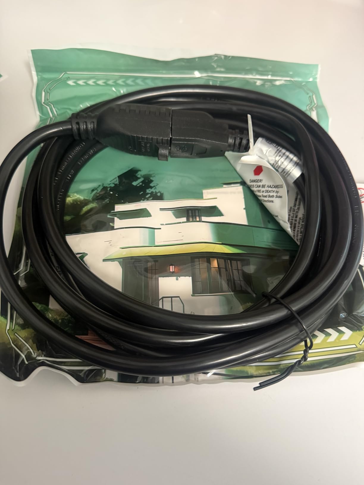 Outdoor Extension Cord 25 FT, 16/3 Gauge Black Heavy Duty 3 Prong Extension Cord, 13A 1625W SJTW, ETL Listed customer photo 2