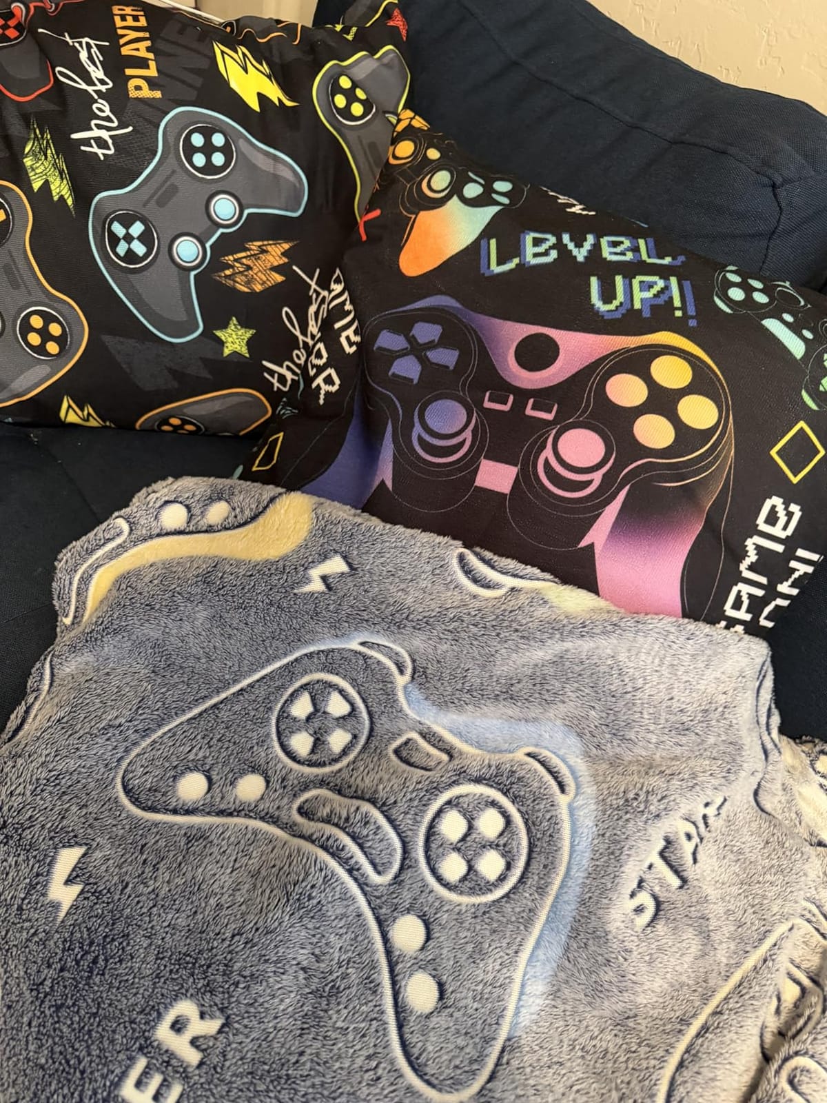 Glow in The Dark Blanket Dinosaur Throw Blanket for Boys Kids Soft Warm Cozy Cute Dino Blanket Unique Dinosaurs Toys Gifts Gray Glowing Dinosaur Room Decor Blankets for Girls Teens 50