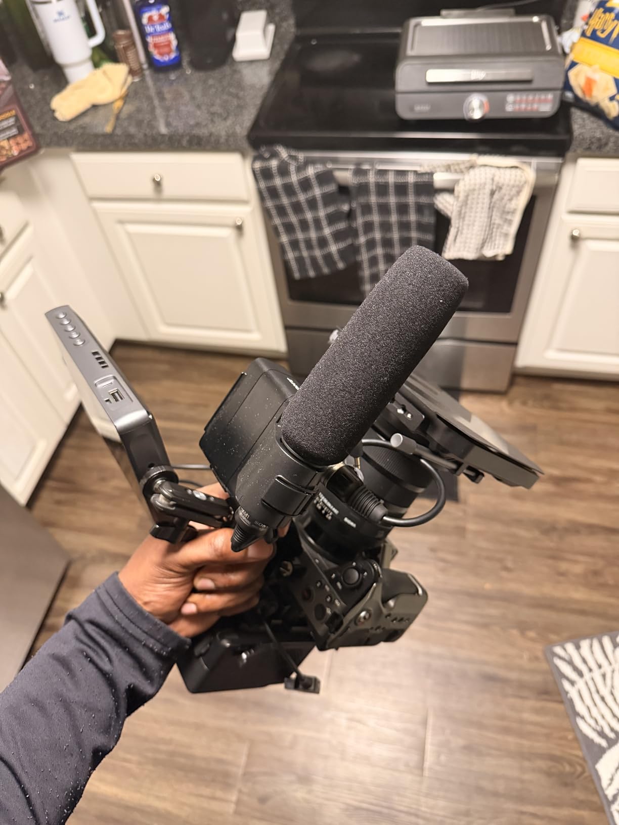 SONY Cinema Line FX30 Super 35 Camera | 20.1 MP Exmor R APS-C Image Sensor Effective for Movies customer photo 2