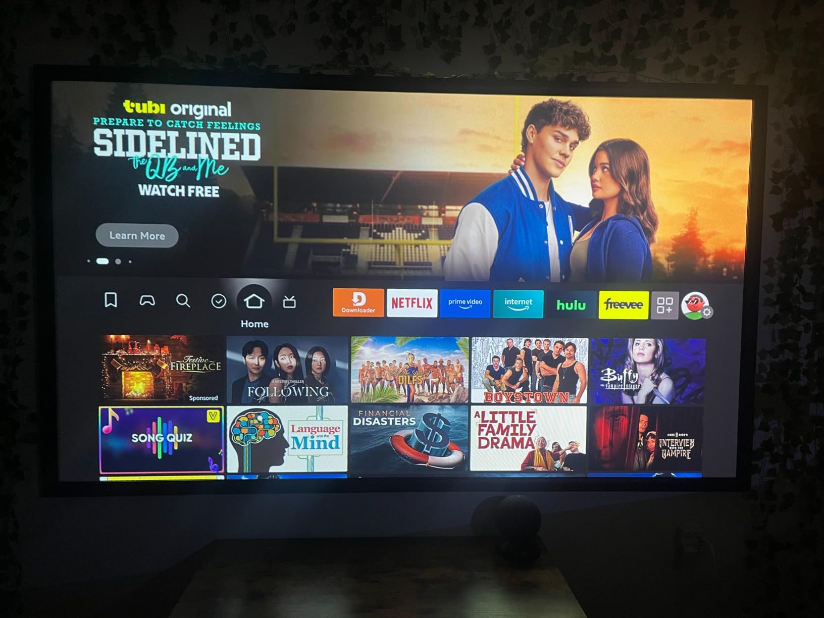Fixed Frame Projector Screen - Matte 100 inch - Hang on Wall - 4K - 8K Ultra HD, HDTV, HDR & Active 3D, Ultra Short Throw - 16:9 Format customer photo 1