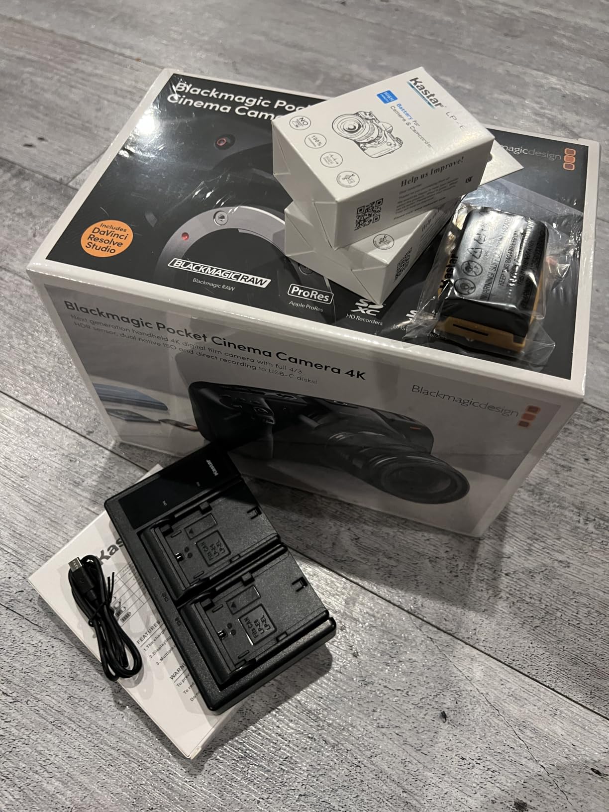 Blackmagic Design Pocket Cinema Camera 4K (CINECAMPOCHDMFT4K) Power Bundle customer photo 1