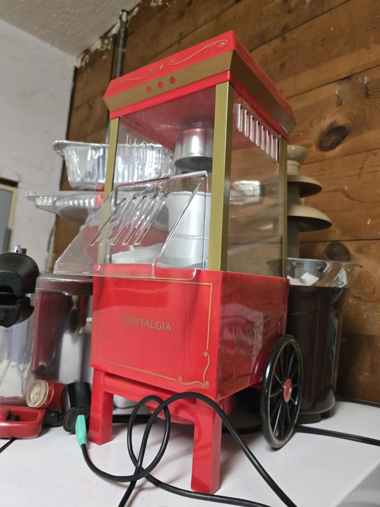 Nostalgia Vintage Hot-Air Popcorn Maker Machine - Makes Up to 12 Cups - Oil-Free - Healthier Popcorn - Classic Stand-Up Cart With Wheels - Includes Kernel Measuring Cup - Black customer photo 2