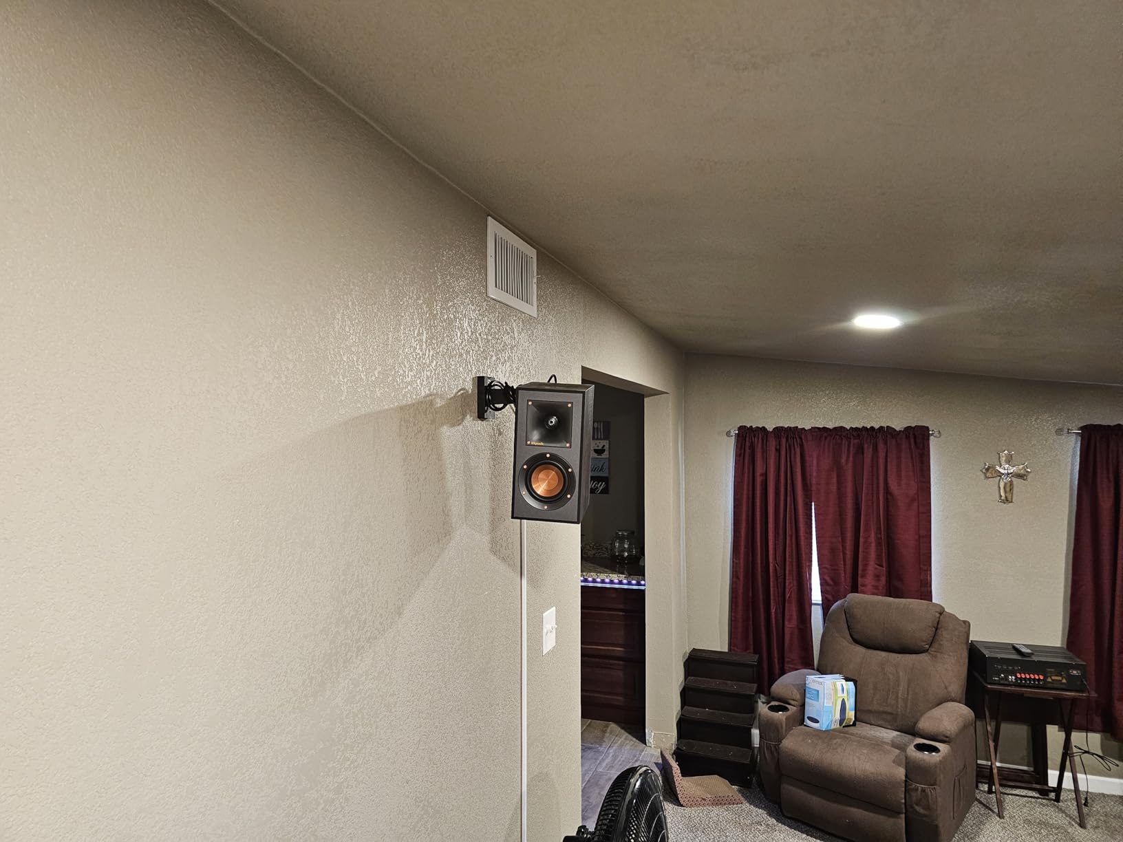 Klipsch Reference 5.2 Dolby Atmos Home Theater System with R-625FA Floorstanding Speakers, R-52C Center, R-41M Surrounds & 2X R-12SW 12