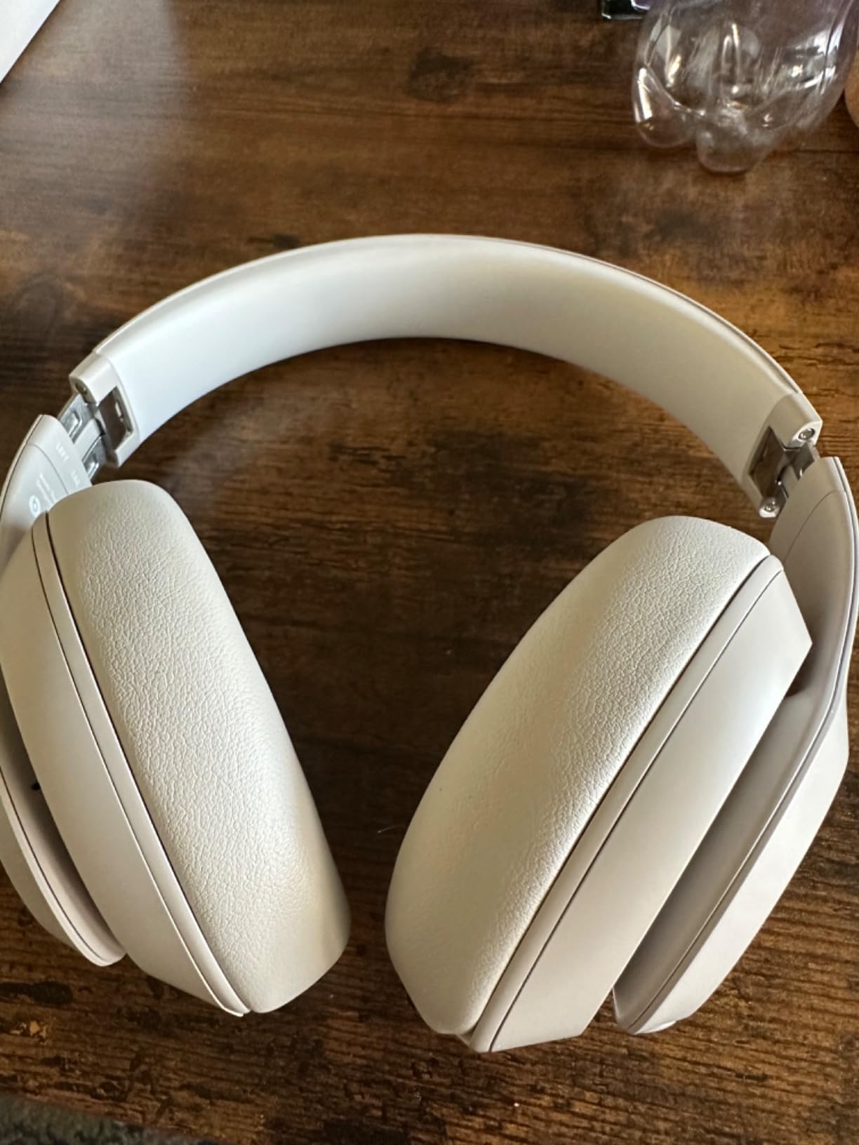 Beats Studio Pro Premium Wireless Over-Ear Headphones - Up to 40-Hour Battery Life, Active Noise Cancelling, Great for Travel & Commuting, USB-C Lossless Audio, Apple & Android Compatible - Black customer photo 1