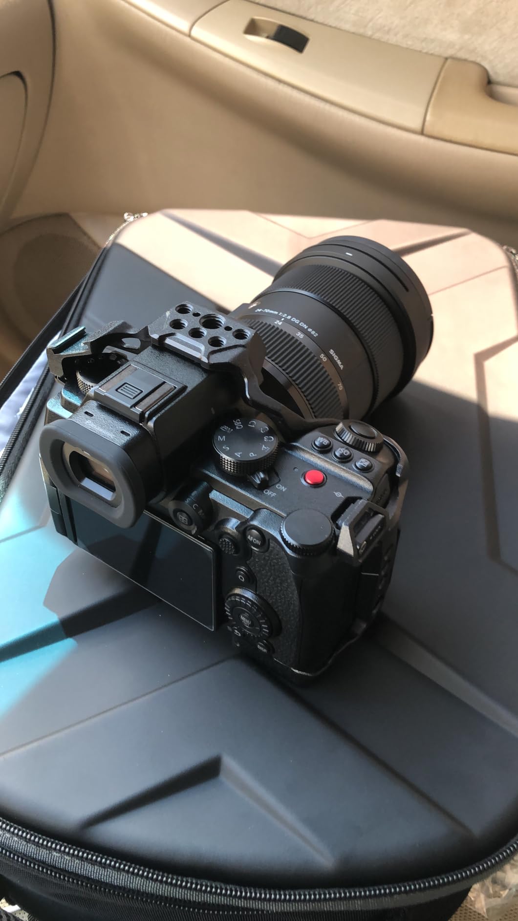 LUMIX S5IIX Mirrorless Camera (DC-S5M2XBODY) customer photo 1