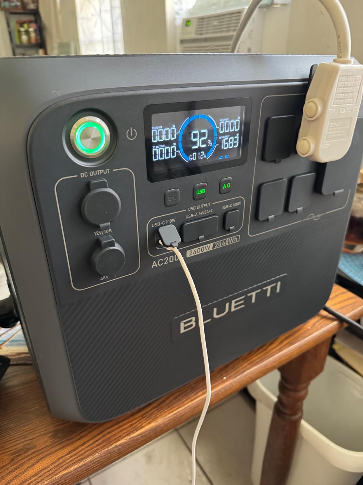 BLUETTI AC200L Portable Power Station, 2048Wh LiFePO4 Battery Backup, Expandable to 8192Wh w/ 4 2400W AC Outlets (3600W Power Lifting), 30A RV Output, Solar Generator for Camping, Home Use, Emergency customer photo 1