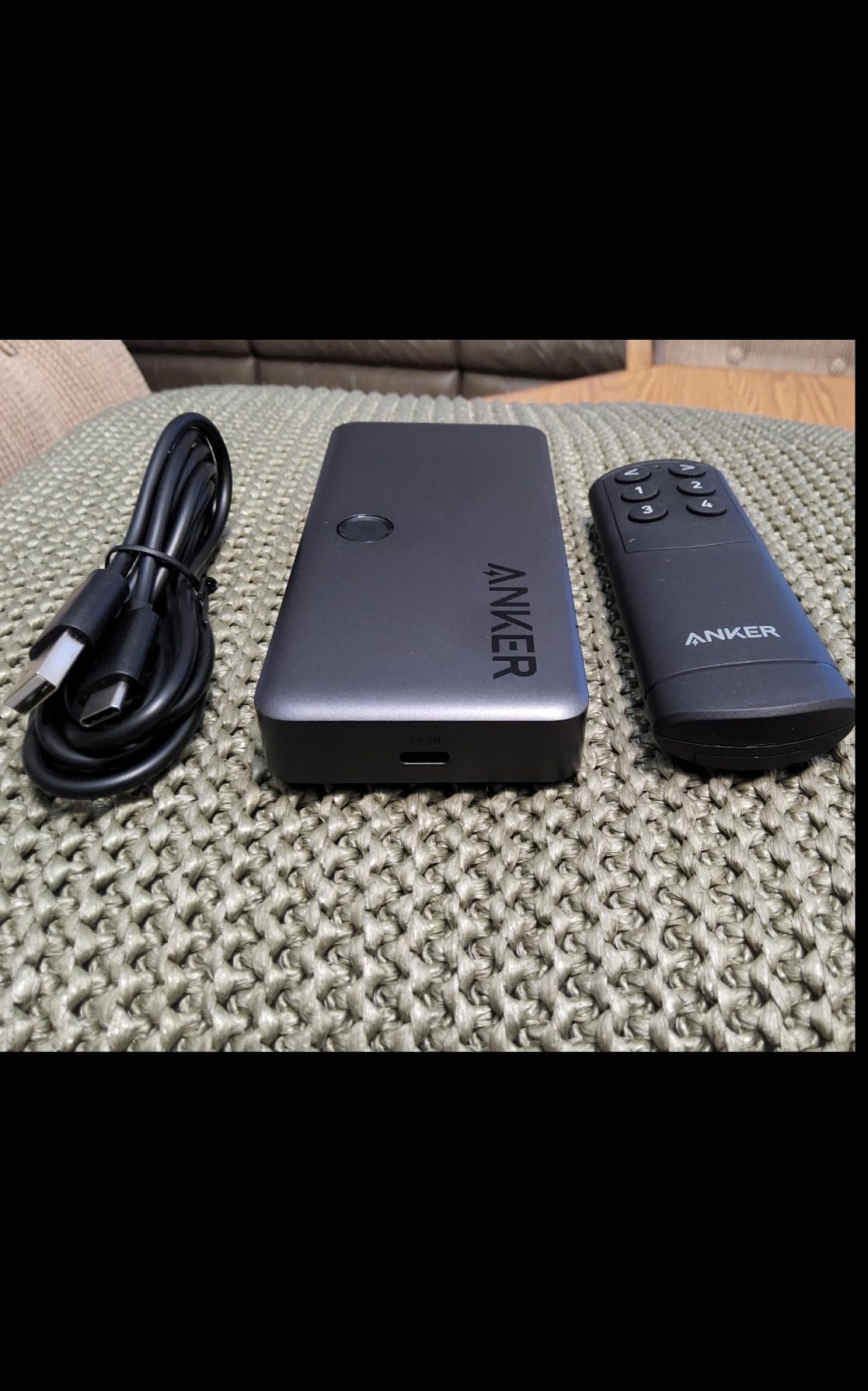 Anker HDMI Switch, 4K@60Hz HDMI Switcher, 4 in 1 Out with Smooth Finish, Supports HDR/3D/Dolby/DTS, Compatible with Laptops,PC,Xbox,PS5/PS4,Projector(Charger and Remote Control Batteries Not Included) customer photo 2