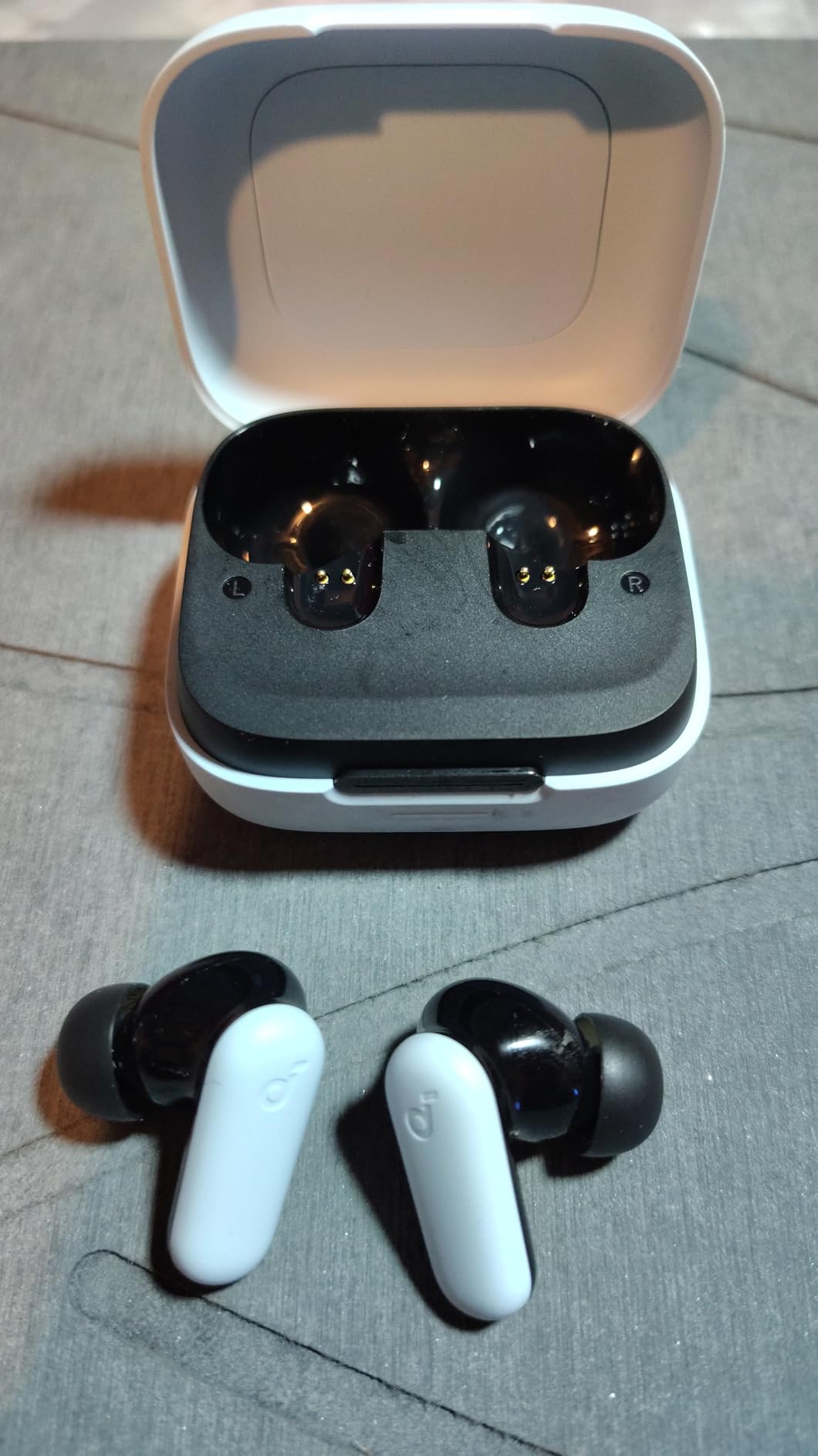 Soundcore P30i by Anker Noise Cancelling Earbuds, Hands-Free Viewing | Strong and Smart Noise Cancelling, Powerful Bass, 45H Playtime, 2-in-1 Case and Phone Stand, IP54, Bluetooth 5.4 customer photo 2