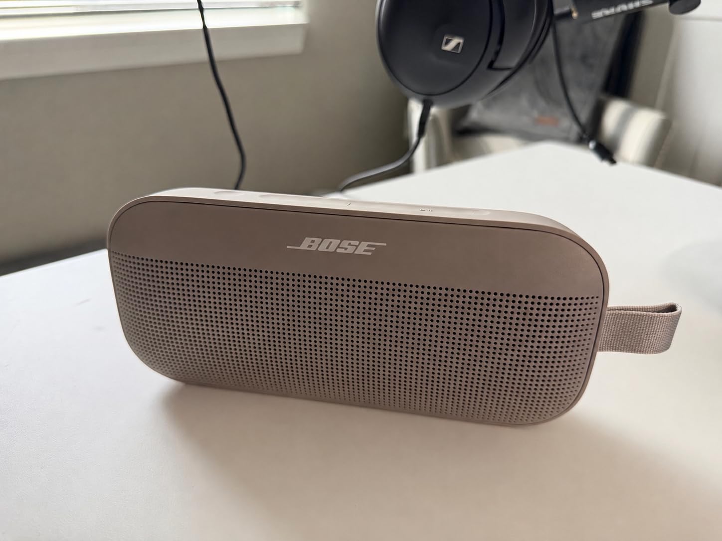 Bose SoundLink Flex Bluetooth Speaker (2nd Gen) - Portable Outdoor Speaker with Hi-Fi Audio, Waterproof and Dustproof, USB-C, Up to 12 Hours Battery Life, Black customer photo 1