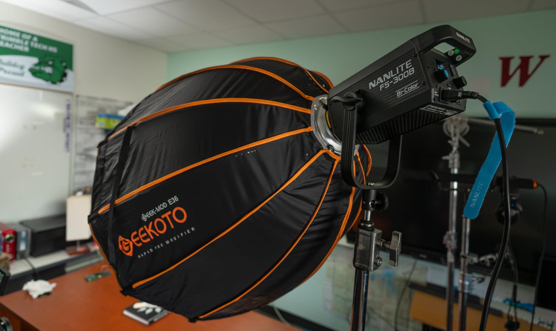 FS-300B Bi-Color LED Video Light | 350W, 2700K-6500K, CRI 96+, Bowens Mount, App Control, Professional Lighting for Photography YouTube & Live Streaming customer photo 1