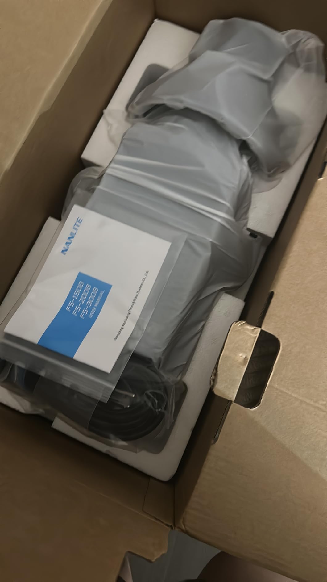 FS-300B Bi-Color LED Video Light | 350W, 2700K-6500K, CRI 96+, Bowens Mount, App Control, Professional Lighting for Photography YouTube & Live Streaming customer photo 2