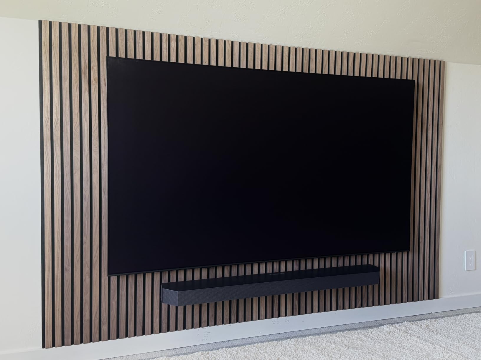 Samsung 83-Inch Class OLED S95F 4K Glare Free Smart TV (2025 Model) NQ4 AI Gen3 Processor, HDR Pro, Motion Xcelerator 164Hz, Dolby Atmos, Samsung Vision AI, Alexa Built-in customer photo 1