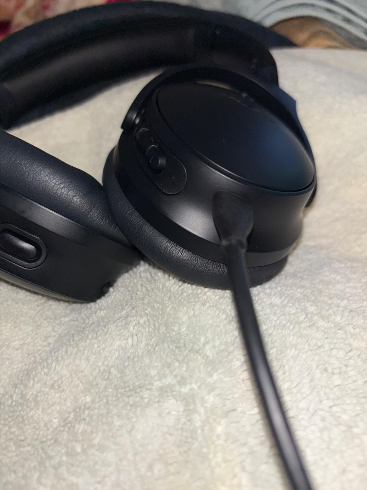 Bose QuietComfort Headphones - Wireless Bluetooth Headphones, Active Over Ear Noise Cancelling and Mic, USB-C Charging, Deep Bass, Up to 24 Hours of Playtime, Twilight Blue customer photo 1