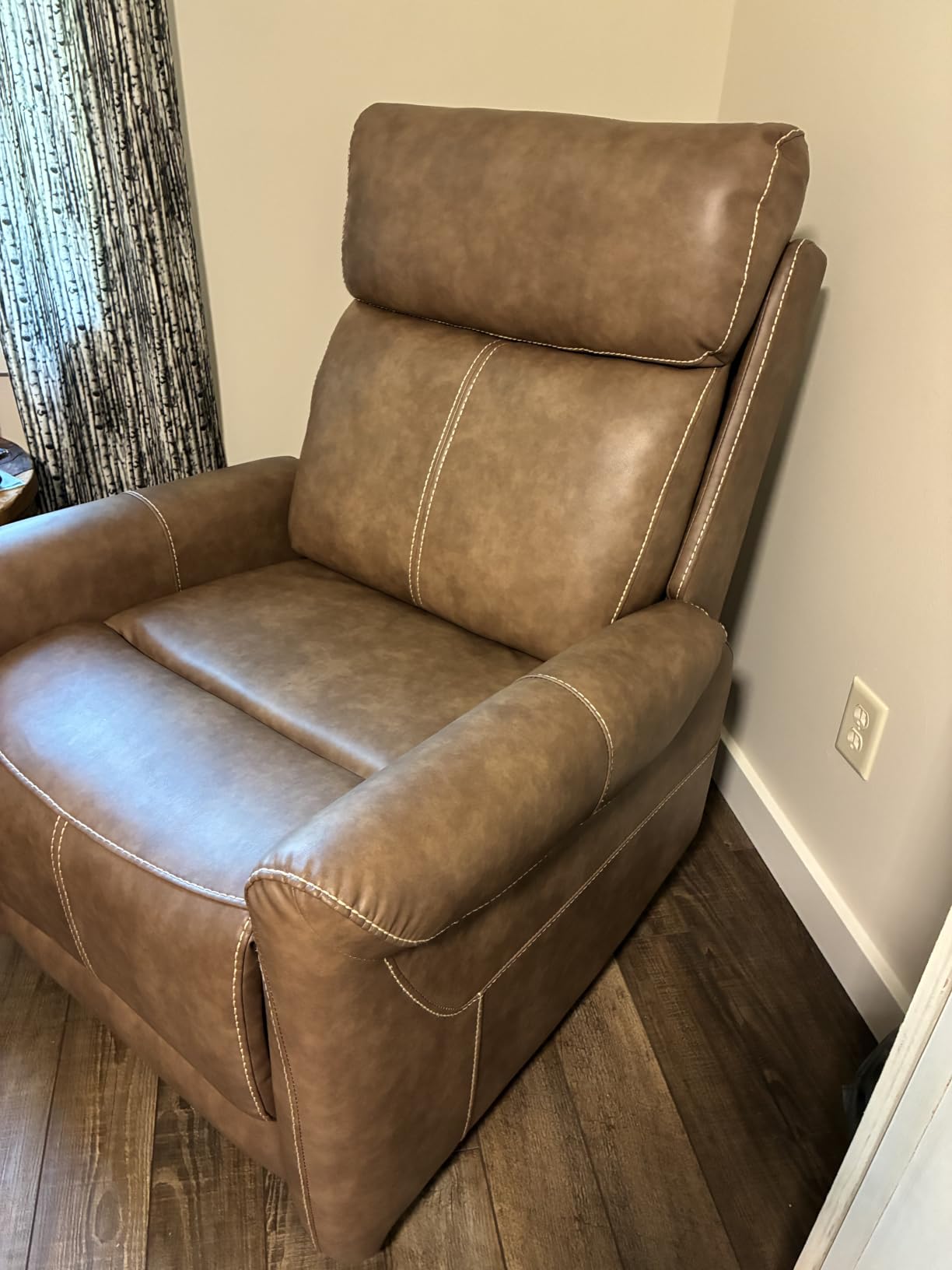 KISLOT Wall Hugger Recliner Chair, Faux Leather Power Reclining, Brown, 1PC | USB Charging Ports, Electric RV Recliner, Home Theater Seating, Living Room, Bedroom customer photo 1