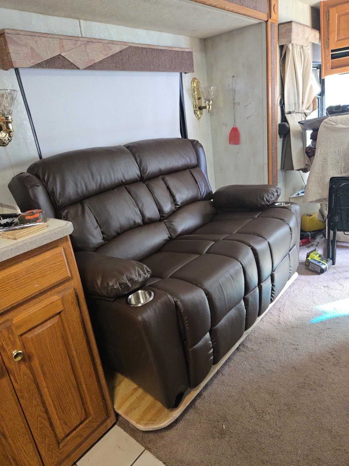 RV Loveseat Recliner Sofa, Wall Hugger Reclining Loveseat RV Couch with USB Ports, Large Pockets, Cup Holders, 150° Adjustable RV Recliners Furniture for Travel Trailers & Home Theater Seating customer photo 1