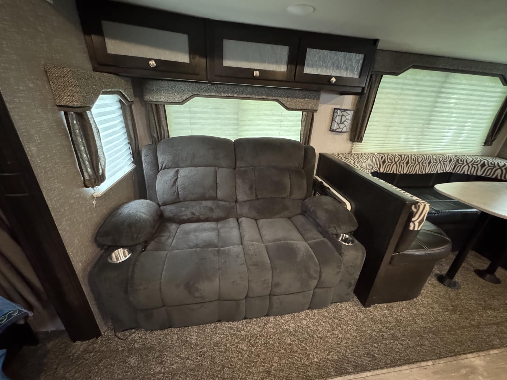 RV Loveseat Recliner Sofa, Wall Hugger Reclining Loveseat RV Couch with USB Ports, Large Pockets, Cup Holders, 150° Adjustable RV Recliners Furniture for Travel Trailers & Home Theater Seating customer photo 2