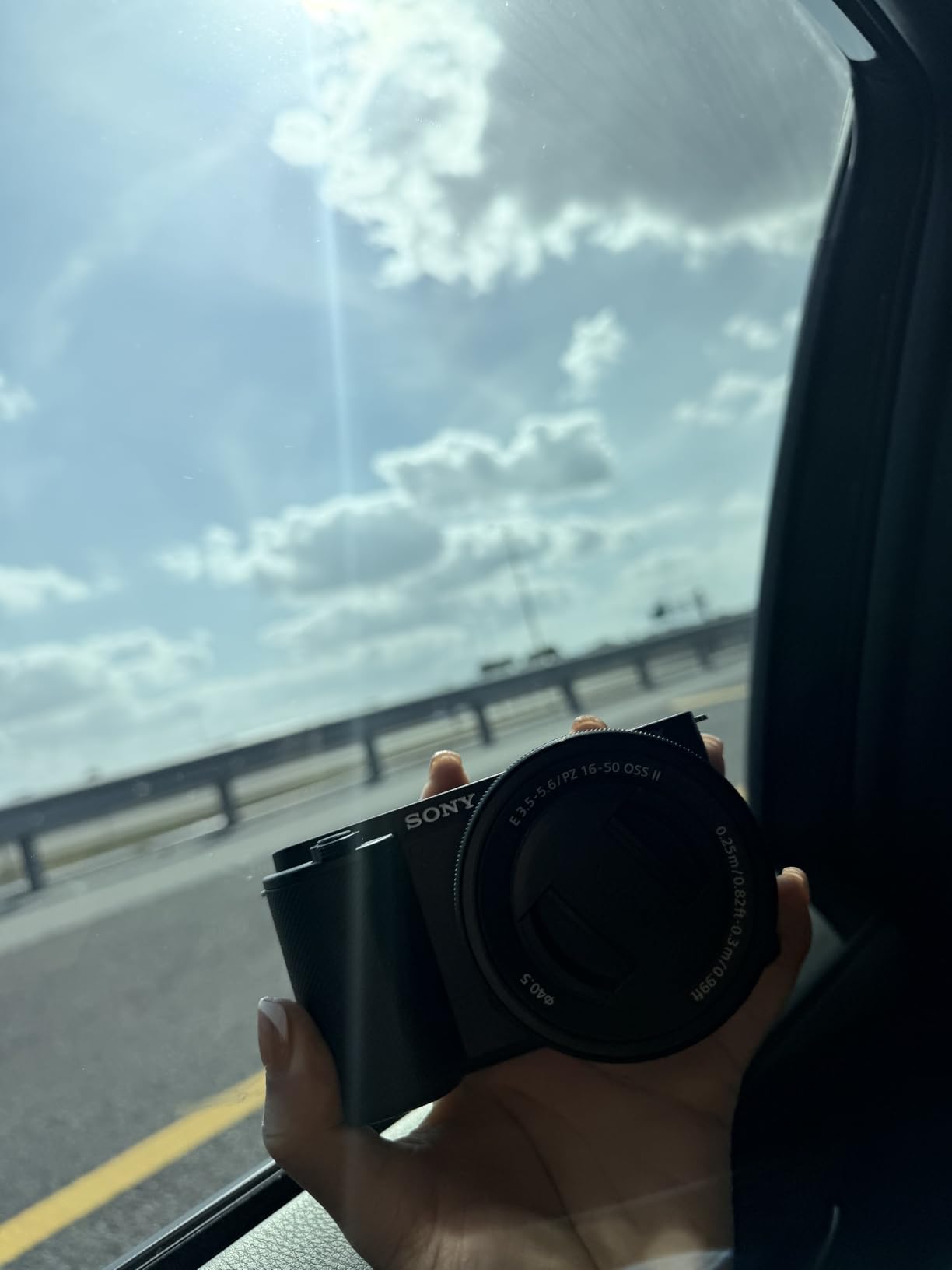 Sony ZV-E10 APS-C Mirrorless Camera with 16-50mm Lens Black | 24.2MP APS-C, UHD 4K30p, 3.0 Side Flip-Out Touchscreen customer photo 1