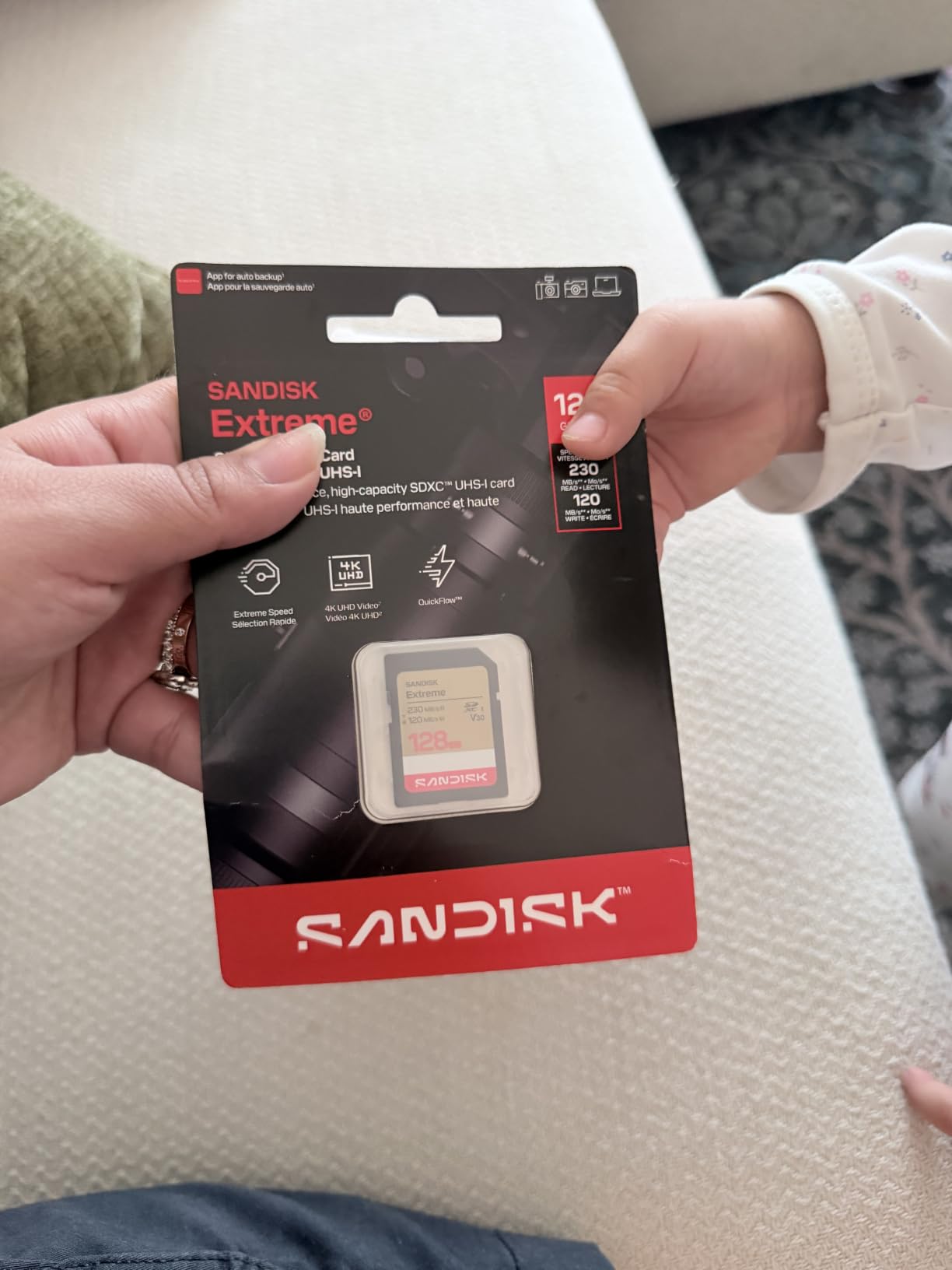 SANDISK 256GB Extreme SD UHS-I Card - Up to 230MB/s Read Speed and 160MB/s Write Speed, 4K UHD Video, U3, V30 - SDSDXV9-256G-GUCIN customer photo 2