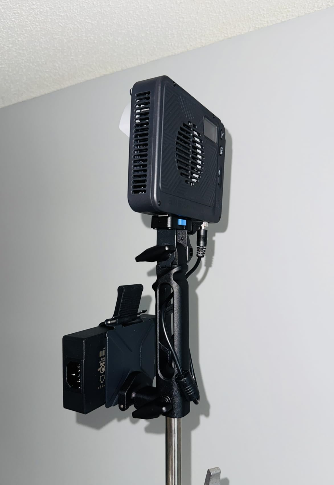 Amaran Ray 60C 60W RGB Video Light, CCT 1800-20000K with Softbox & Bag, Bowens Mount LED Studio Photography Light, IP54, App/NFC Control, USB-C PD customer photo 1