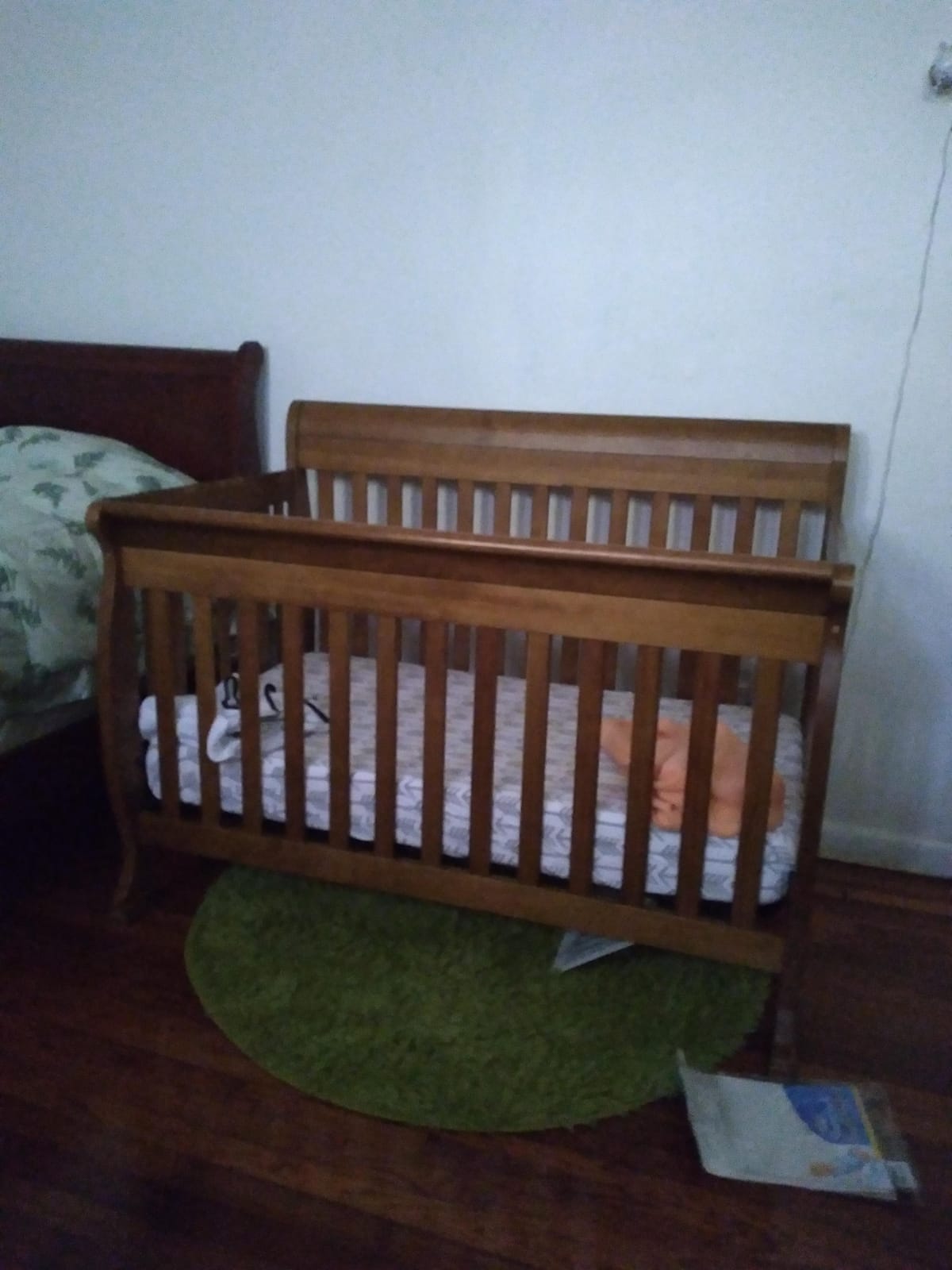 DaVinci Kalani 4-in-1 Convertible Crib in White, Greenguard Gold Certified | Converts to Toddler Bed, Daybed & Full-Size Bed - 4 Adjustable Mattress Heights customer photo 2