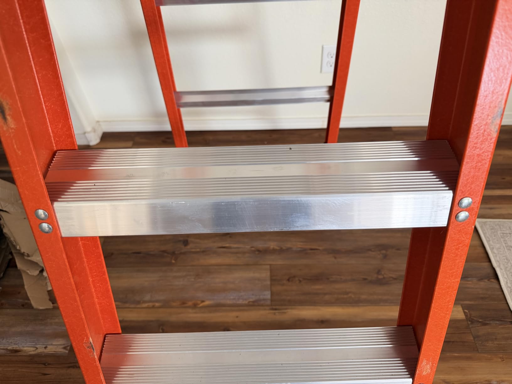 Louisville Ladder 6-Foot Fiberglass Step Ladder, 300-Pound Load Capacity, Type IA, FS1506 customer photo 2